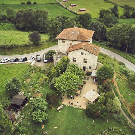 Les Fous Du Village Saint-Esteben Zewnętrze zdjęcie