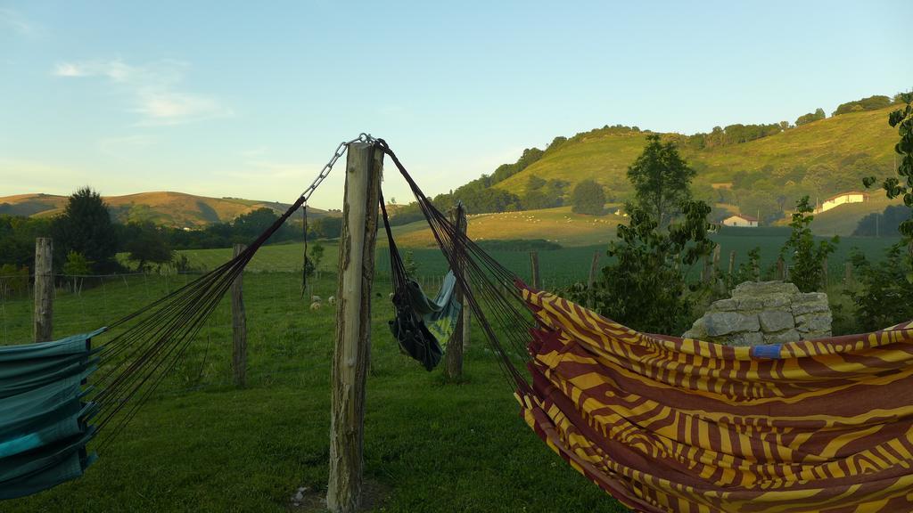 Les Fous Du Village Saint-Esteben Zewnętrze zdjęcie