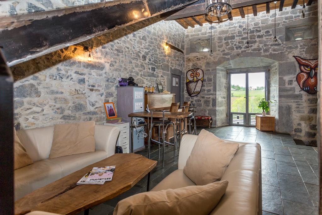 Les Fous Du Village Saint-Esteben Zewnętrze zdjęcie