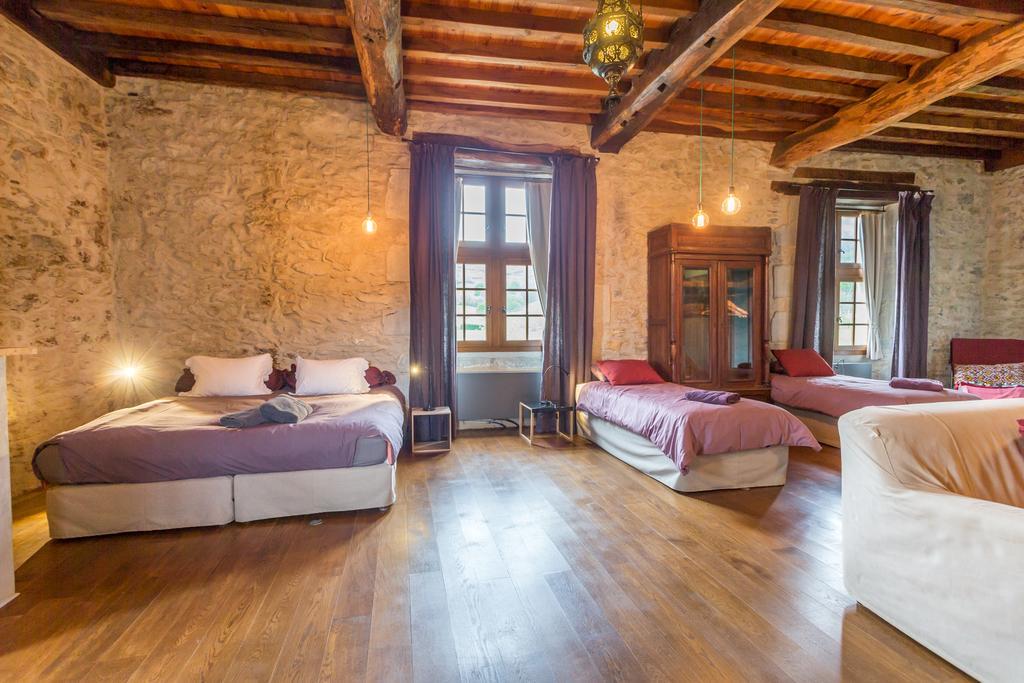 Les Fous Du Village Saint-Esteben Zewnętrze zdjęcie