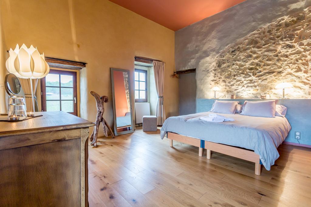 Les Fous Du Village Saint-Esteben Zewnętrze zdjęcie